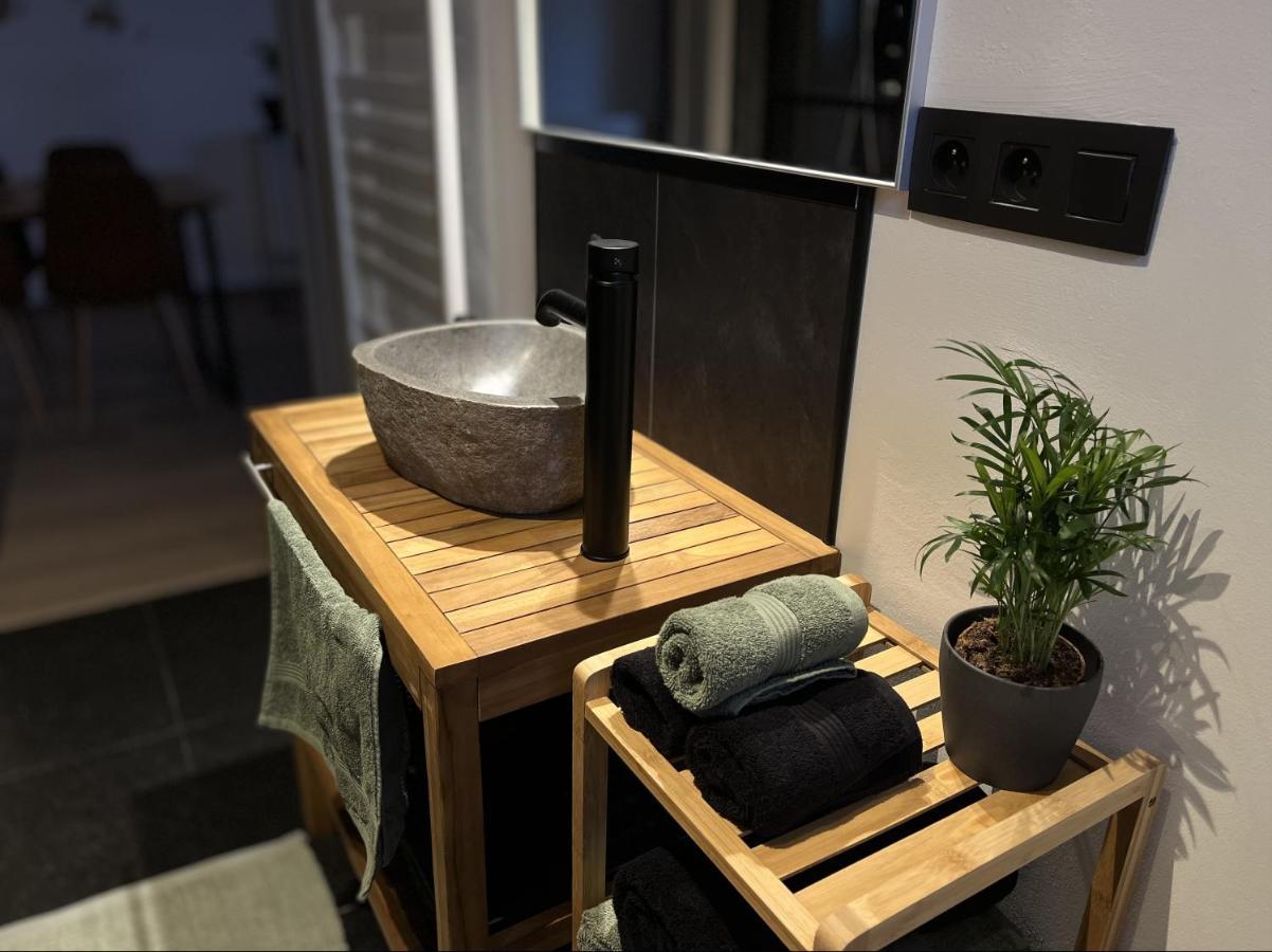 Casa Del Bosque Lejlighed Maasmechelen Eksteriør billede